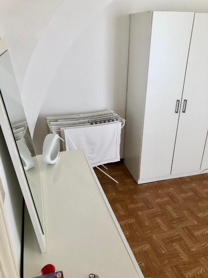 Tre Amici Lägenhet Catania Exteriör bild