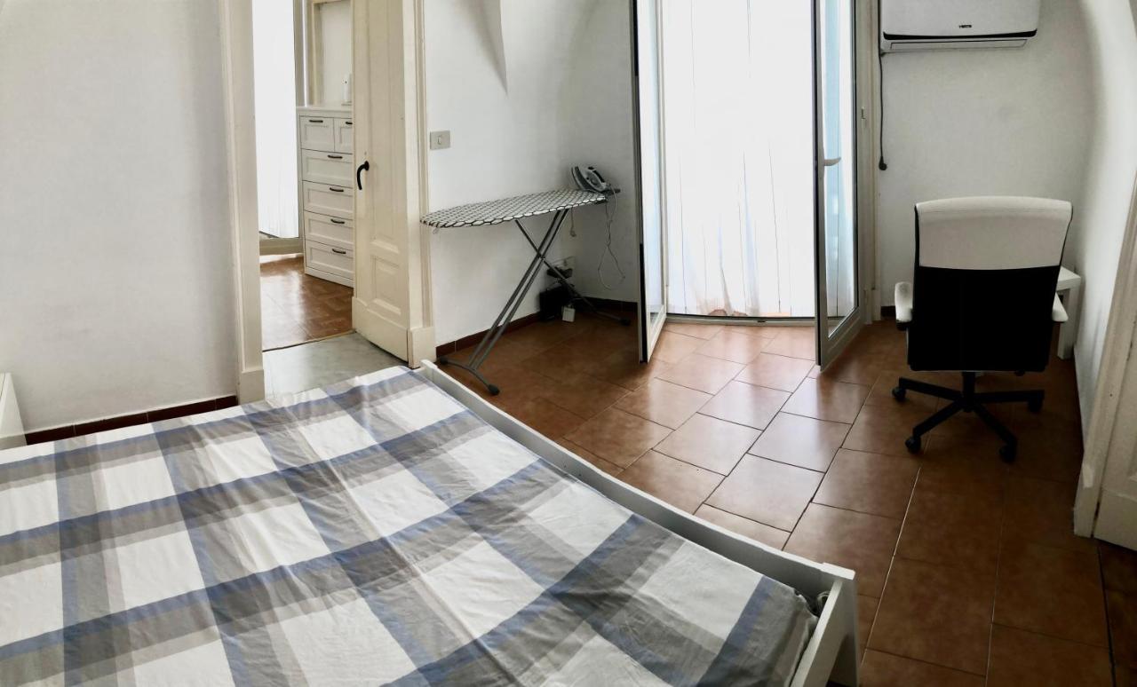 Tre Amici Lägenhet Catania Exteriör bild